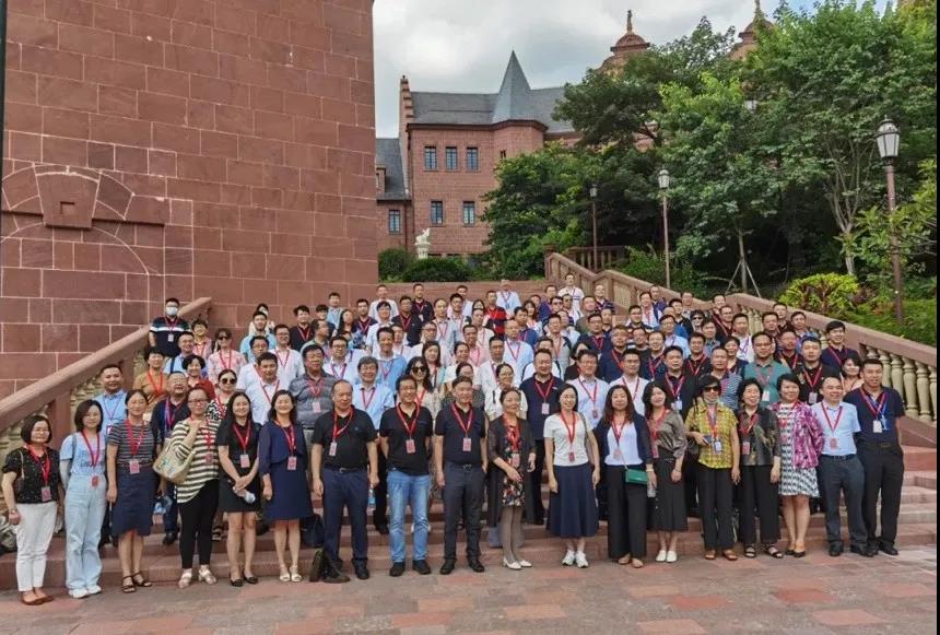 中軟國(guó)際教育科技集團(tuán)—華為.jpg 中軟國(guó)際教育科技集團(tuán)—華為.jpg