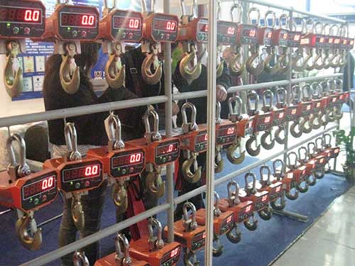 電子吊秤廠家直銷_電子吊稱廠家價(jià)格/技術(shù)參數(shù)及使用說明(圖1) 電子吊秤